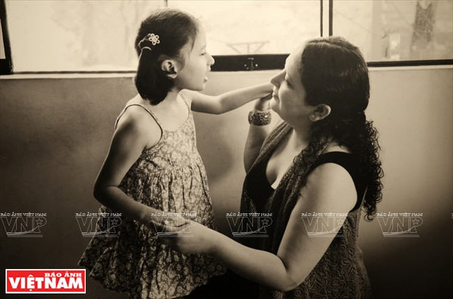 Hiểu thêm về trẻ tự kỷ qua ống kính của nhiếp ảnh gia nước ngoài ảnh 6