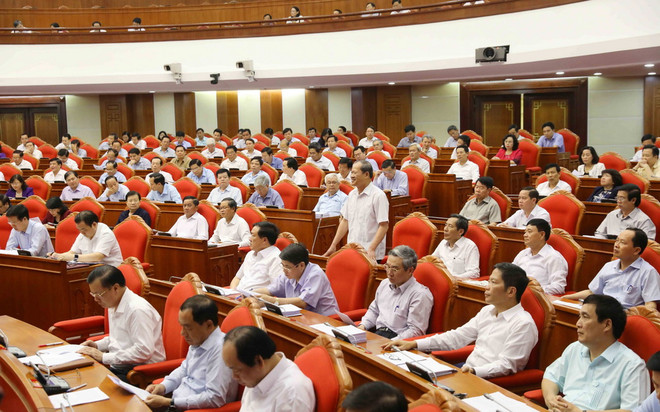 Hội nghị Trung ương 7: Bí nguồn cải cách tiền lương, trăm sự đổ bộ máy ảnh 2