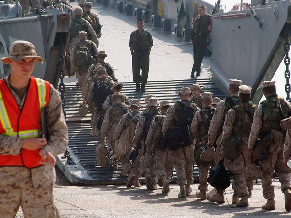 Mỹ, Pháp, Anh và Nhật Bản diễn tập đổ bộ trên đảo Guam sau khi bị hoãn ảnh 1