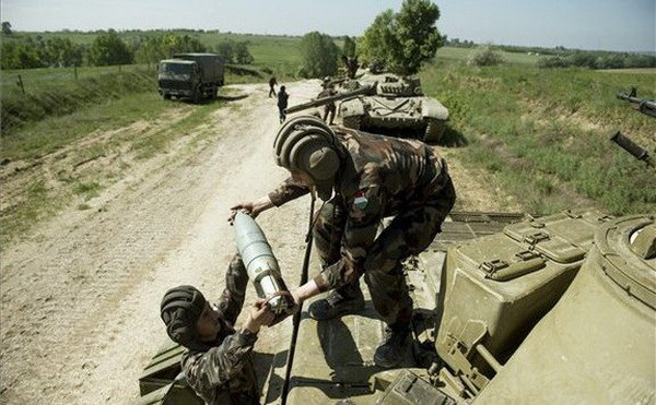 1.700 binh sỹ NATO tập trận "Năng lực hậu cần" tại Hungary ảnh 1