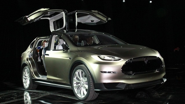 Tesla sắp giao hàng "siêu xe" điện Model X sau 1 năm trì hoãn ảnh 1