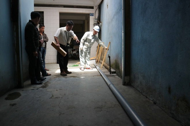 Nhiều người dân Đà Lạt hoang mang vì hiện tượng nứt đất ảnh 13