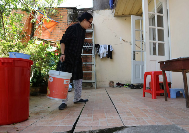 Nhiều người dân Đà Lạt hoang mang vì hiện tượng nứt đất ảnh 8