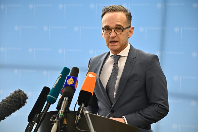 Ngoại trưởng Đức Heiko Maas tại cuộc họp báo về dịch COVID-19 ở Berlin, Đức. (Nguồn: AFP/TTXVN) Diễn biến COVID-19 đến 6h sáng 30/4: Số ca tử vong ở Anh tăng mạnh ảnh 3