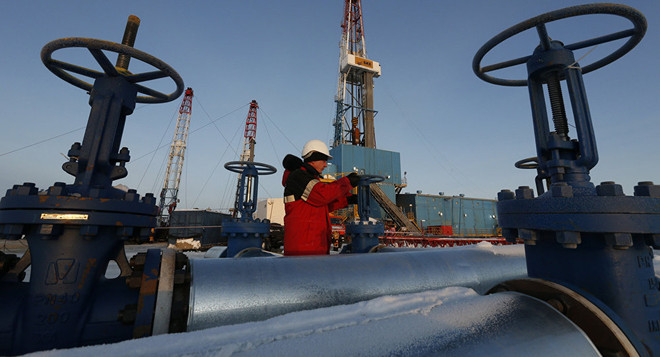 Nga thu về 9 tỷ USD từ thỏa thuận cắt giảm sản lượng dầu với OPEC ảnh 1