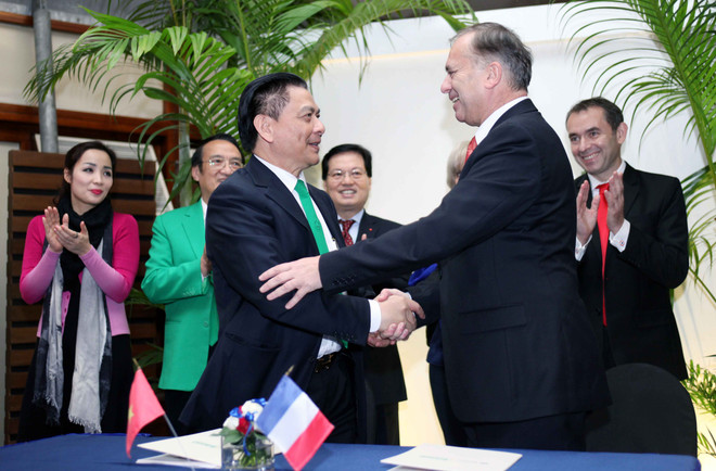 Việt Nam có thể nhập 20.000 xe Renault chạy điện cho dịch vụ taxi ảnh 1