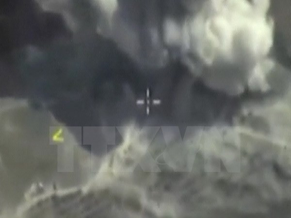 [Video] Không quân Nga phá hủy nhiều mục tiêu của IS ở Syria ảnh 1