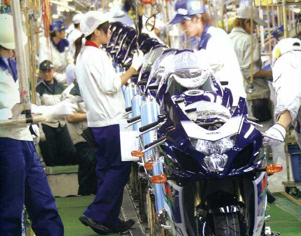 Dây chuyền sản xuất xe máy Suzzuki ở Nhật Bản. (Nguồn: gsxr-suzuki.it) Suzuki có kế hoạch đóng cửa nhà máy sản xuất xe máy ở Nhật ảnh 1