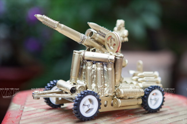 TP.HCM: Ngắm "gia tài" đẹp lung linh được tái chế từ rác thải ảnh 4