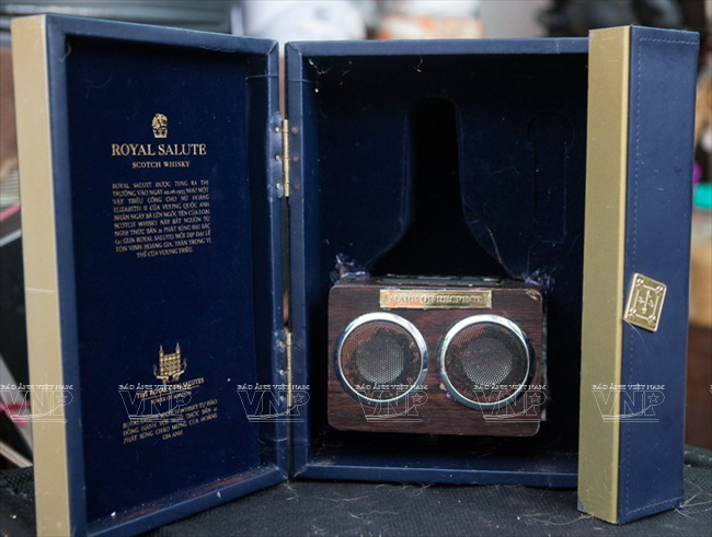 TP.HCM: Ngắm "gia tài" đẹp lung linh được tái chế từ rác thải ảnh 10