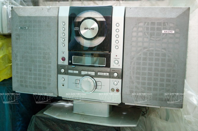 TP.HCM: Ngắm "gia tài" đẹp lung linh được tái chế từ rác thải ảnh 11