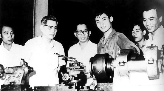 TP.HCM: Để mãi xứng danh là thành phố mang tên Bác, thành phố anh hùng ảnh 1