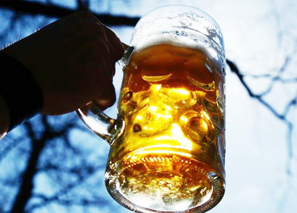 Số người ngộ độc bia phombe ở Mozambique tiếp tục tăng ảnh 1