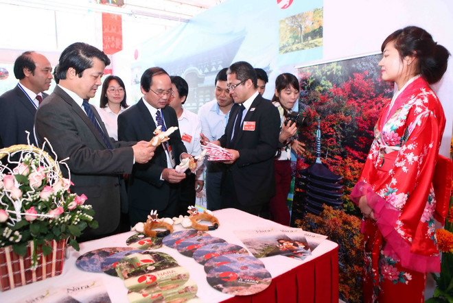 [Photo] Hội chợ du lịch Tây Bắc nhân Giổ Tổ Hùng Vương ảnh 3