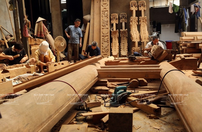 Những người phục dựng nhà cổ ngay giữa lòng thủ đô Hà Nội ảnh 4