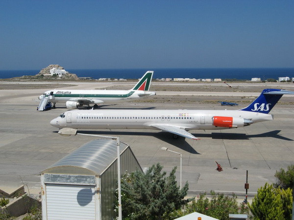 Nhiều công ty đa quốc gia cạnh tranh thâu tóm 14 sân bay Hy Lạp ảnh 1