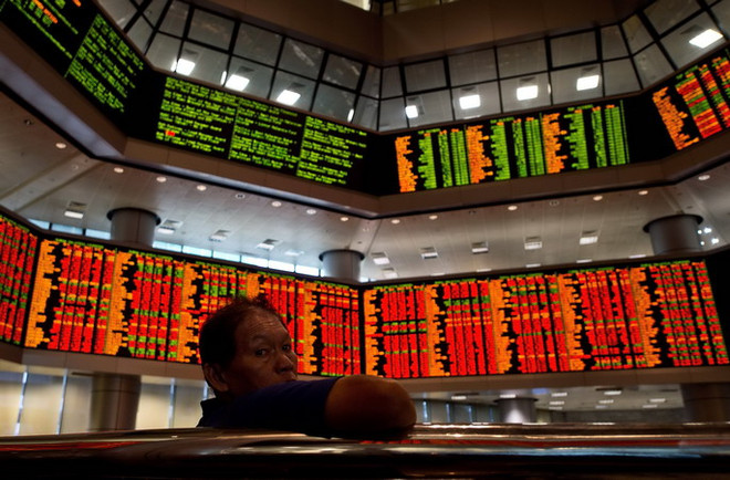 Chứng khoán thế giới "đỏ sàn" vì căng thẳng tại Ukraine ảnh 1