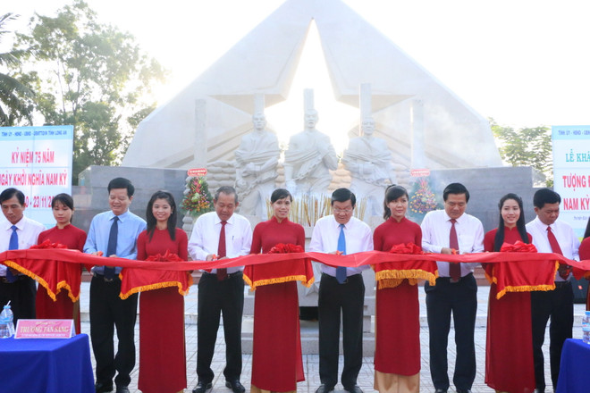 Chủ tịch nước dự kỷ niệm 75 năm Ngày khởi nghĩa Nam Kỳ ở Long An ảnh 1