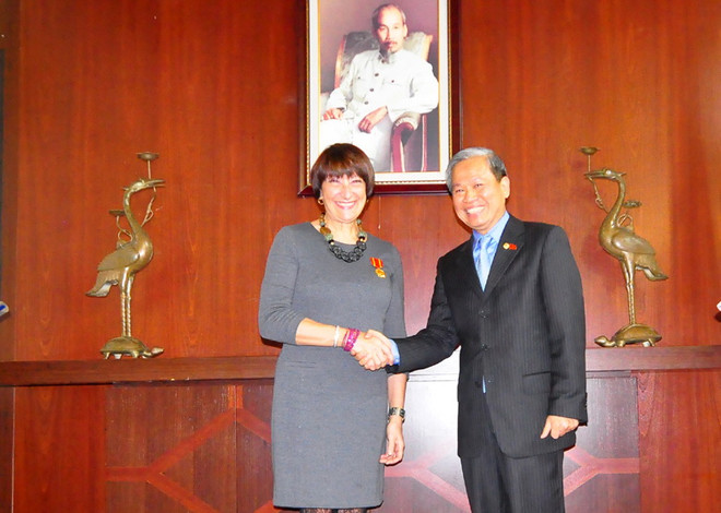 Trao huân, huy chương hữu nghị cho những người bạn Italy ảnh 1