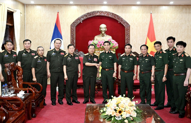 dai tuong phan van giang_tiep pho thu tuong lao 3.jpg