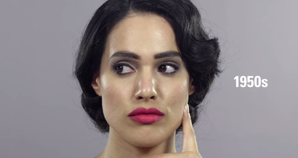 Vẻ đẹp và trang phục thay đổi qua 100 năm của phụ nữ Iran ảnh 5