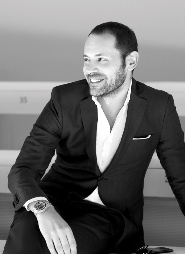 Salvatore Ferragamo - Sự kết hợp hoàn hảo giữa kinh điển và hiện đại ảnh 2