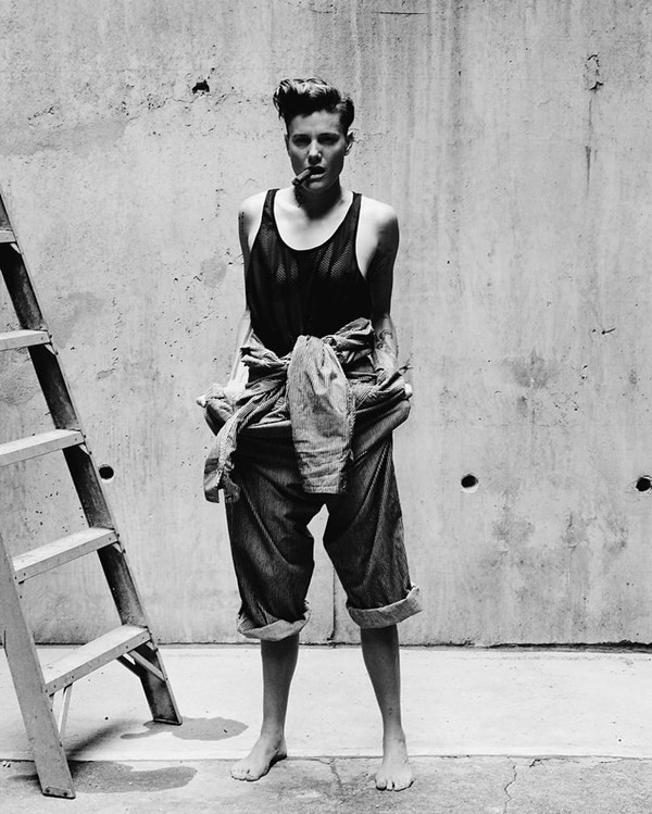 Casey Legler - Người mẫu nữ có vẻ đẹp nam tính hơn cả đàn ông ảnh 2