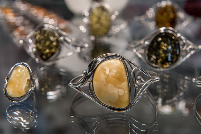 [Photo] Triển lãm “Hành trình Hổ phách” tại thành phố Vilnius ảnh 2