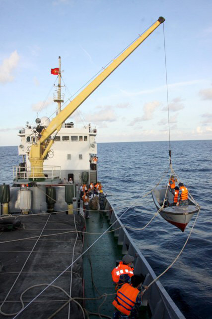 Hoa hậu Lan Khuê từng mặc cảm vì không trắng trẻo và xinh xắn ảnh 6