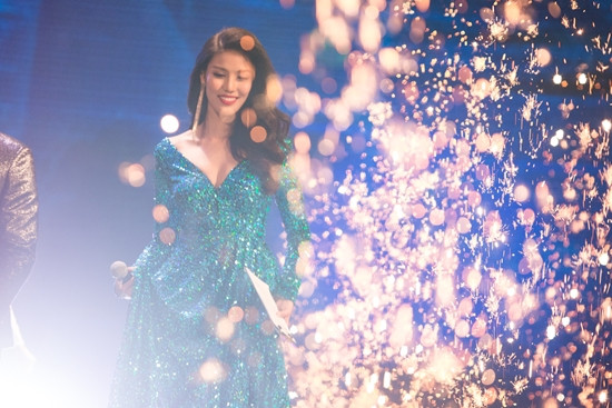 Hoa hậu Lan Khuê từng mặc cảm vì không trắng trẻo và xinh xắn ảnh 2