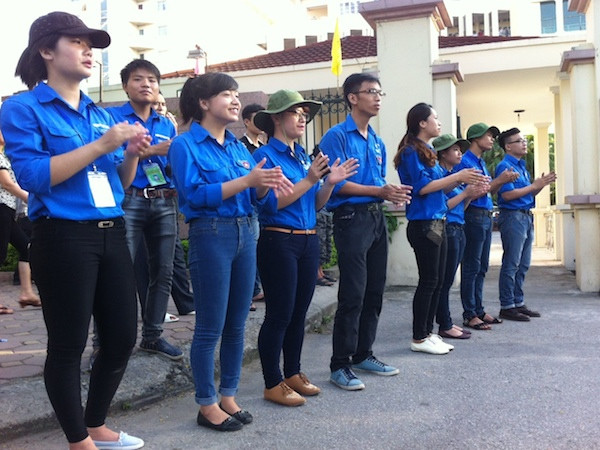 Sỹ tử, phụ huynh đều “run” trước giờ vào phòng thi ảnh 2