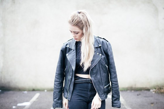 Bốn tuyệt chiêu để mặc đồ da trở nên mềm mại và nữ tính hơn ảnh 16