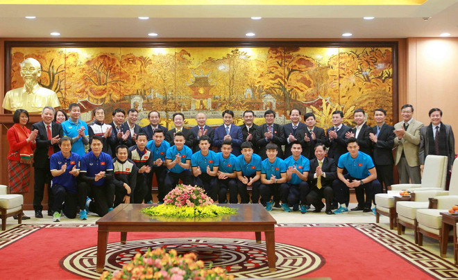 Lãnh đạo Hà Nội gặp mặt, khen thưởng đội tuyển U23 Việt Nam ảnh 1