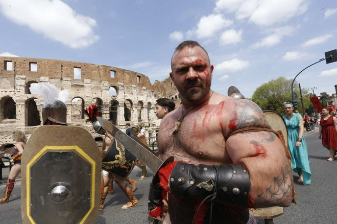 Tưng bừng lễ hội kỷ niệm sinh nhật lần thứ 2768 của Rome ảnh 2