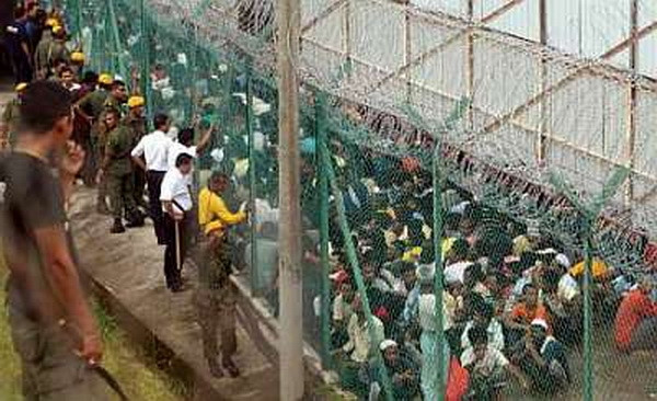 Chính phủ Malaysia sẽ cấp 138.000 thẻ cho người tị nạn Myanmar ảnh 1