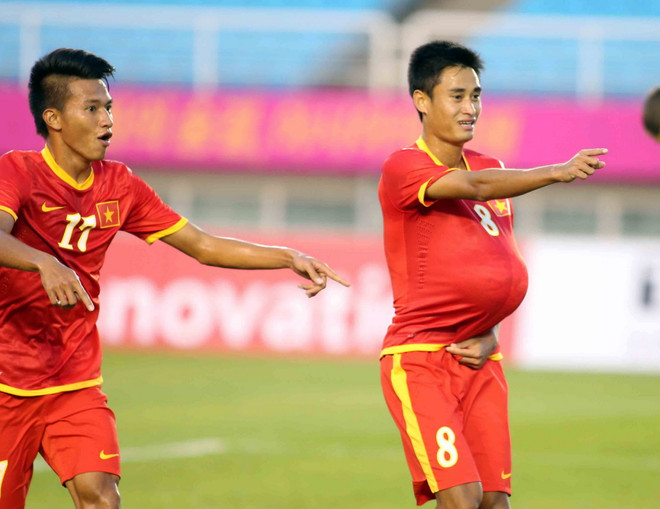 Minh Tuấn tỏa sáng, tuyển Việt Nam "vùi dập" Sinh viên Hàn Quốc ảnh 1