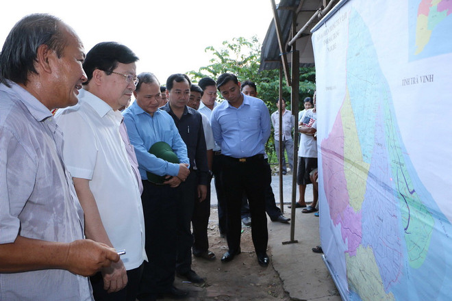 Phó Thủ tướng khảo sát thực địa tại vùng hạn mặn Sóc Trăng ảnh 1