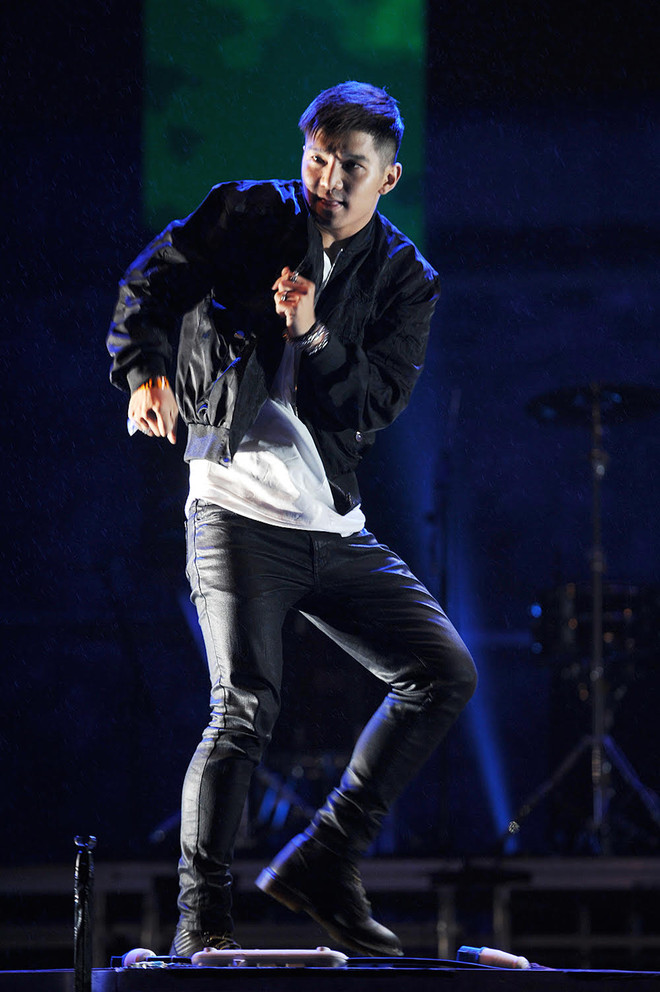 Các nhóm nhạc Underground “thổi lửa” cho đêm diễn Monsoon 9/10 ảnh 3