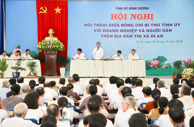Bí thư Tỉnh ủy Bình Dương đối thoại với doanh nghiệp, người dân ảnh 1
