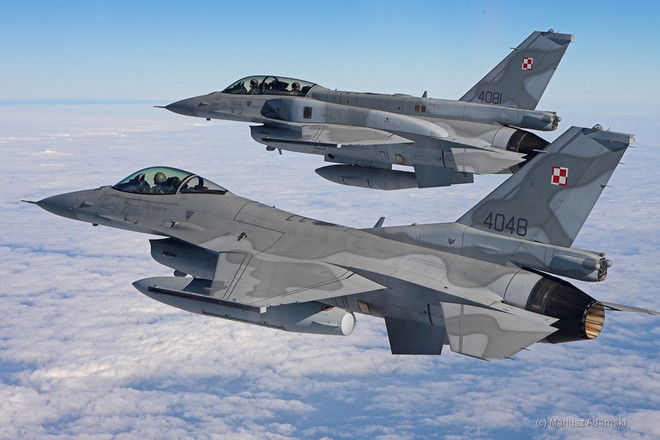 Ba Lan điều F-16 chặn máy bay của Nga xâm phạm không phận ảnh 1