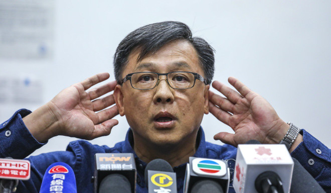 Một nhà lập pháp của đặc khu Hong Kong bị đâm trọng thương ảnh 1