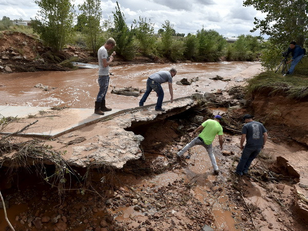 Lũ lụt xảy ra tại nhiều nước, hàng chục người thiệt mạng ảnh 1