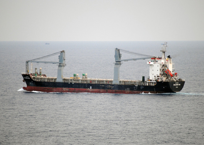 Tàu Panama chở hàng nghìn tấn hàng bốc cháy ở Vũng Tàu ảnh 1