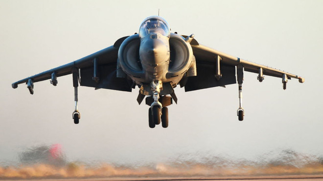 Cứu được phi công lái máy bay Mỹ rơi ngoài khơi Okinawa ảnh 1