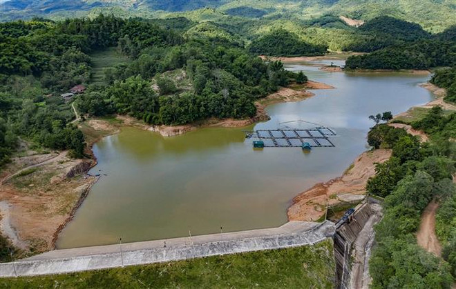 Nắng nóng kéo dài, Điện Biên thiếu nước ở hầu hết các hồ chứa ảnh 2