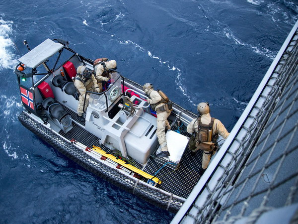 "Vấn đề Syria chỉ có thể được giải quyết bằng chính trị" ảnh 1