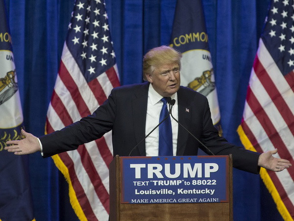 Tỷ phú Donald Trump tuyên bố Mỹ cần phải ở lại Afghanistan ảnh 1