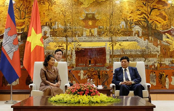 Tăng cường trao đổi kinh nghiệm, hợp tác giữa Hà Nội-Phnom Penh ảnh 1
