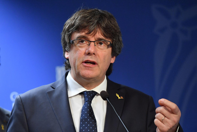 Cựu Thủ hiến vùng Catalonia Carles Puigdemont tại cuộc họp báo ở Brussels, Bỉ ngày 7/9/2018. (Nguồn: AFP/TTXVN) Tây Ban Nha phát lệnh bắt giữ cựu Thủ hiến Catalonia với tội danh mới ảnh 1
