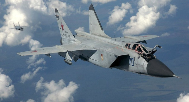 Máy bay chiến đấu MIG-31 của Nga gặp nạn khi bay huấn luyện ảnh 1